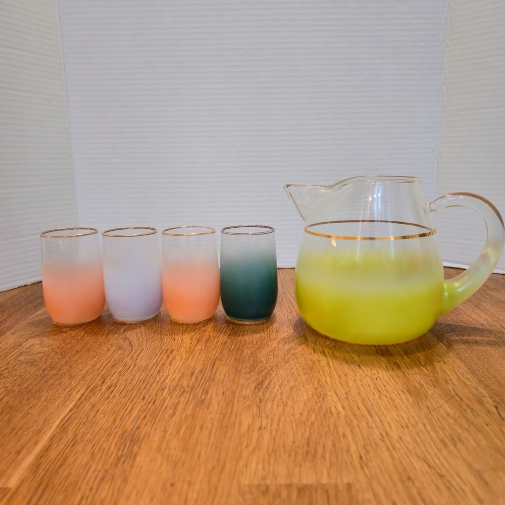 Vintage West Virginia Glass Blendo Glassware Set: Pitcher + 5 Gold Rim Tumblers - Picture 3 of 6